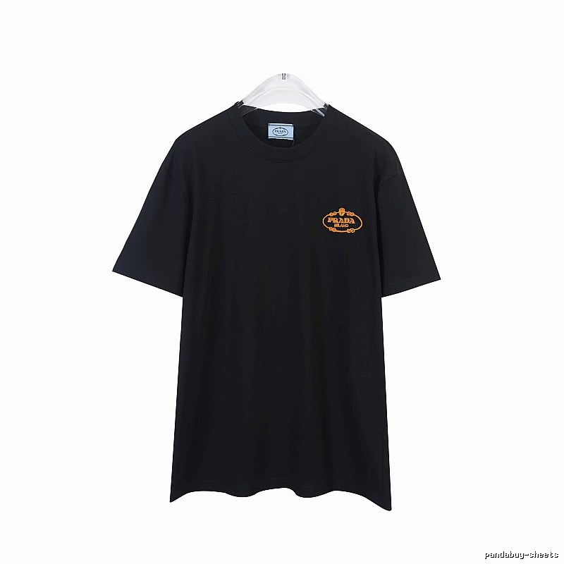 Amiri Relaxed Logo T-shirt Black Small AM with Designer-Inspired Detail