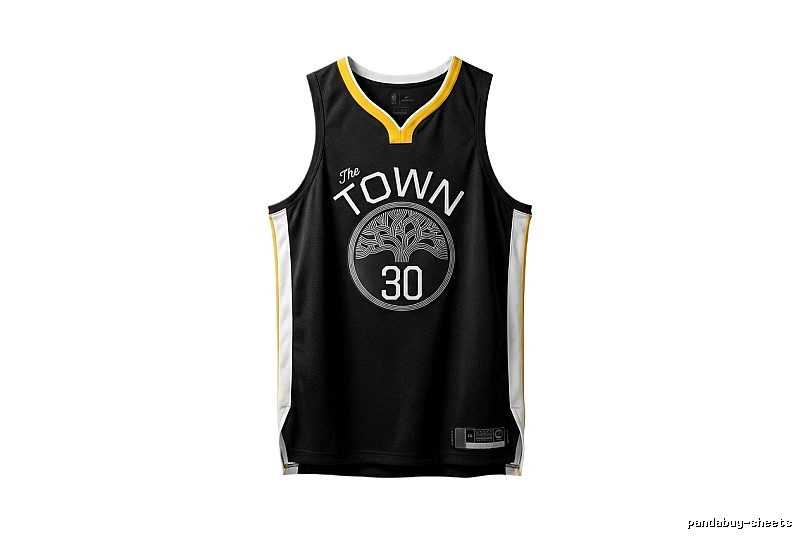 Black basketball uniforms of Curry The TOWN
