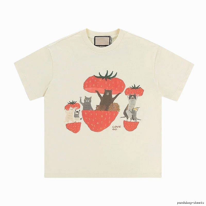 Gucci Strawberry & Animal Playful Style Off-white T-shirt