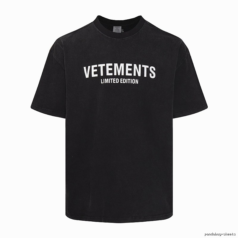 Monogram Statement graphic T-shirt Black Colorful Lucky for Layered Styling