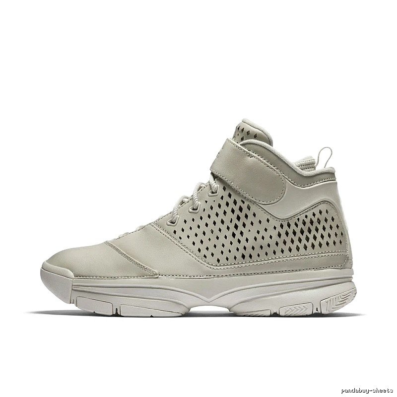 Nike retro-style grey sports shoes