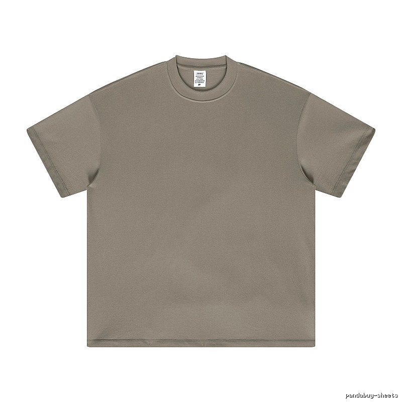 Streetwear Plain white T-shirt Minimal White Short with Logo Accent